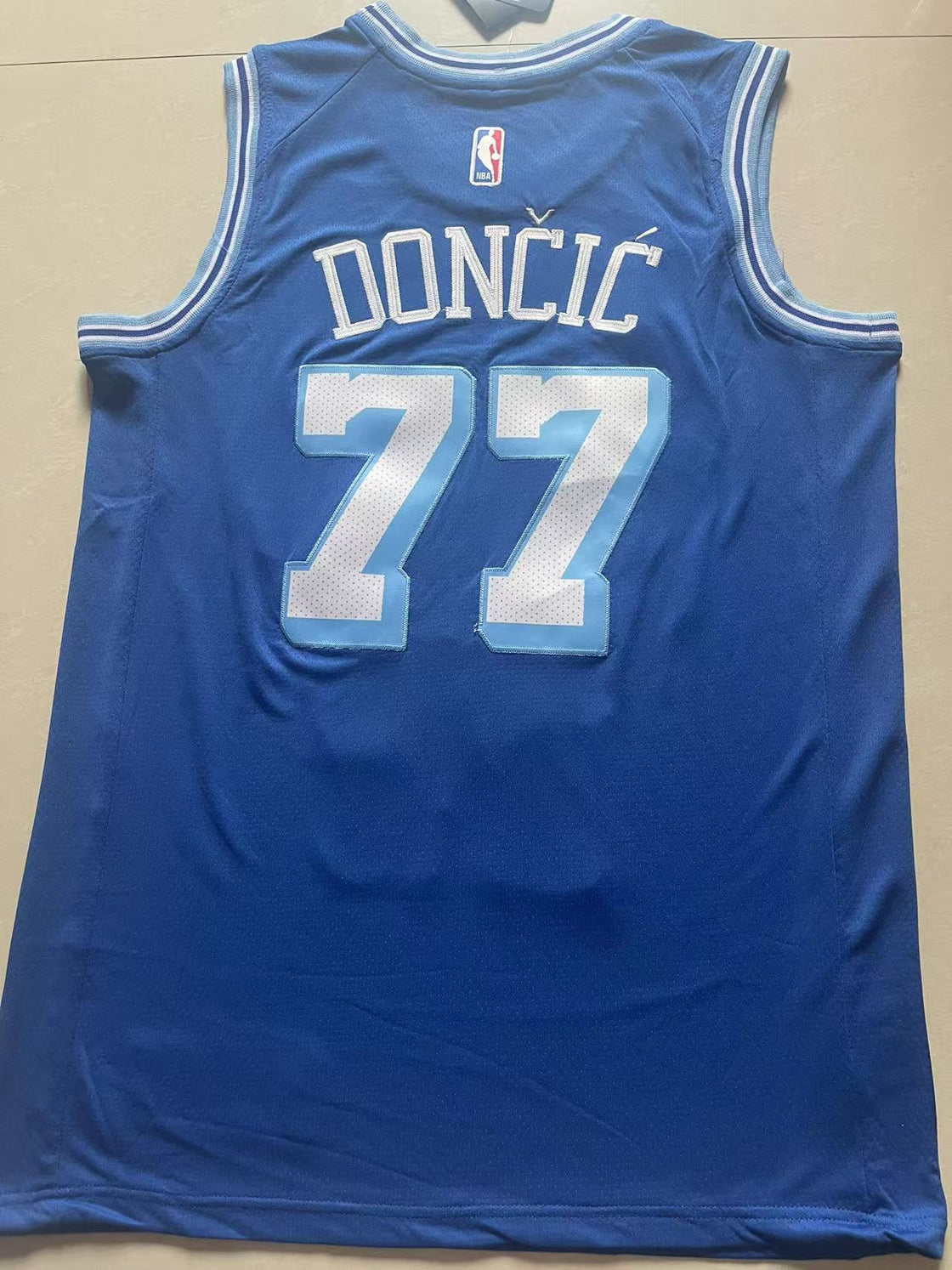 Maillot Los Angeles Lakers Luka Dončić 2024-2025