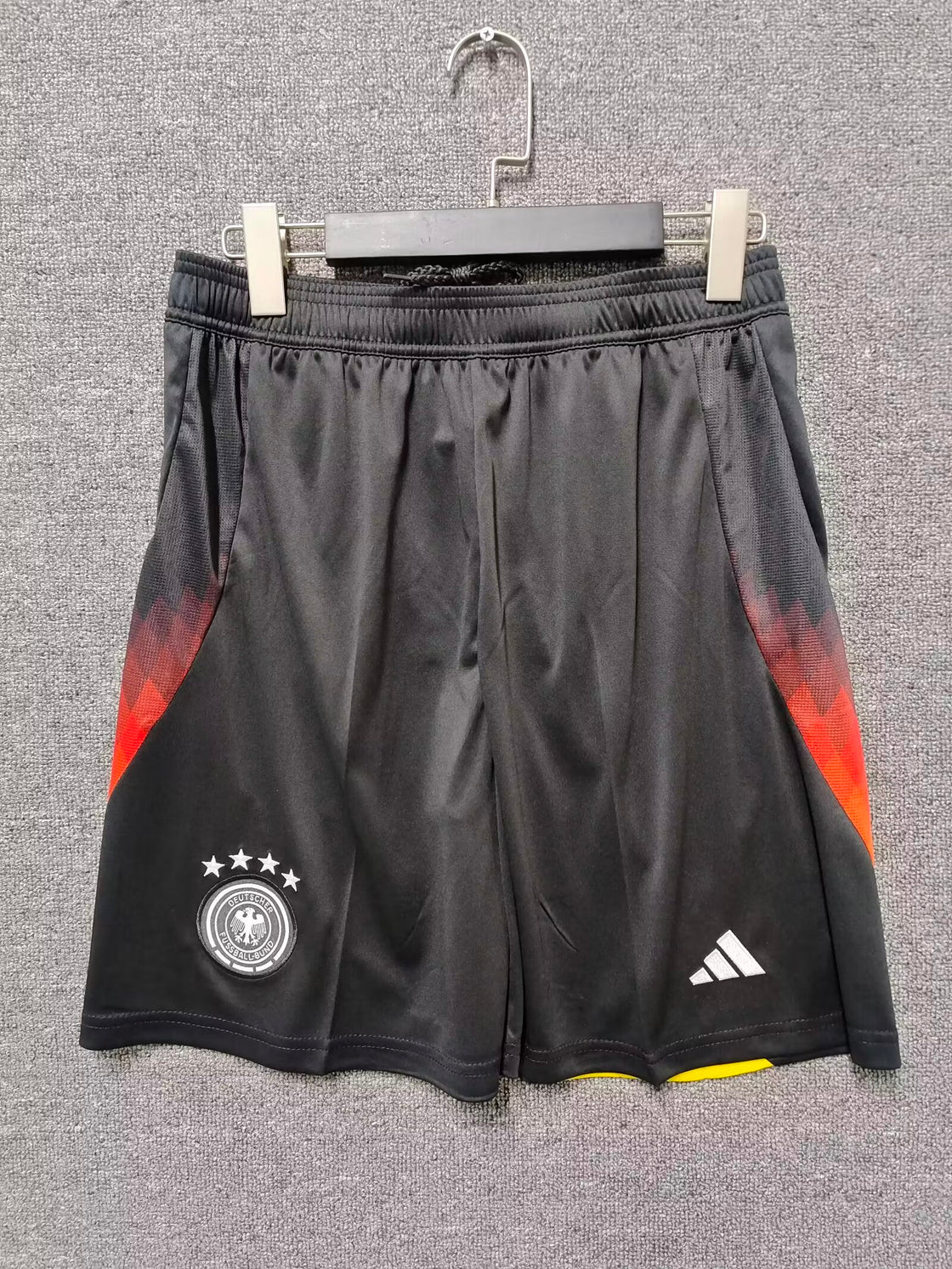 Short Germany Domicile 2024-2025
