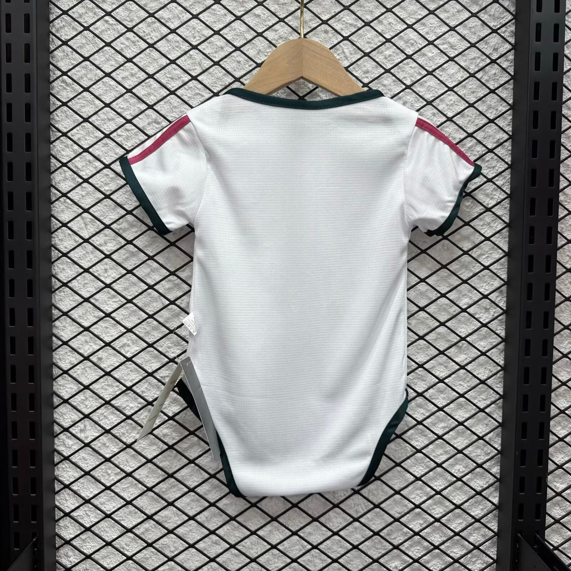 Kit Enfant Real Madrid Domicile 2025-2026