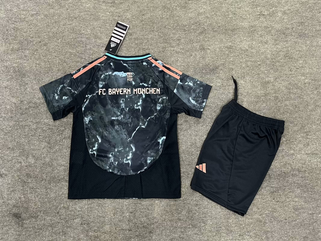 Kit Enfant Bayern Munich Extérieur 2024-2025