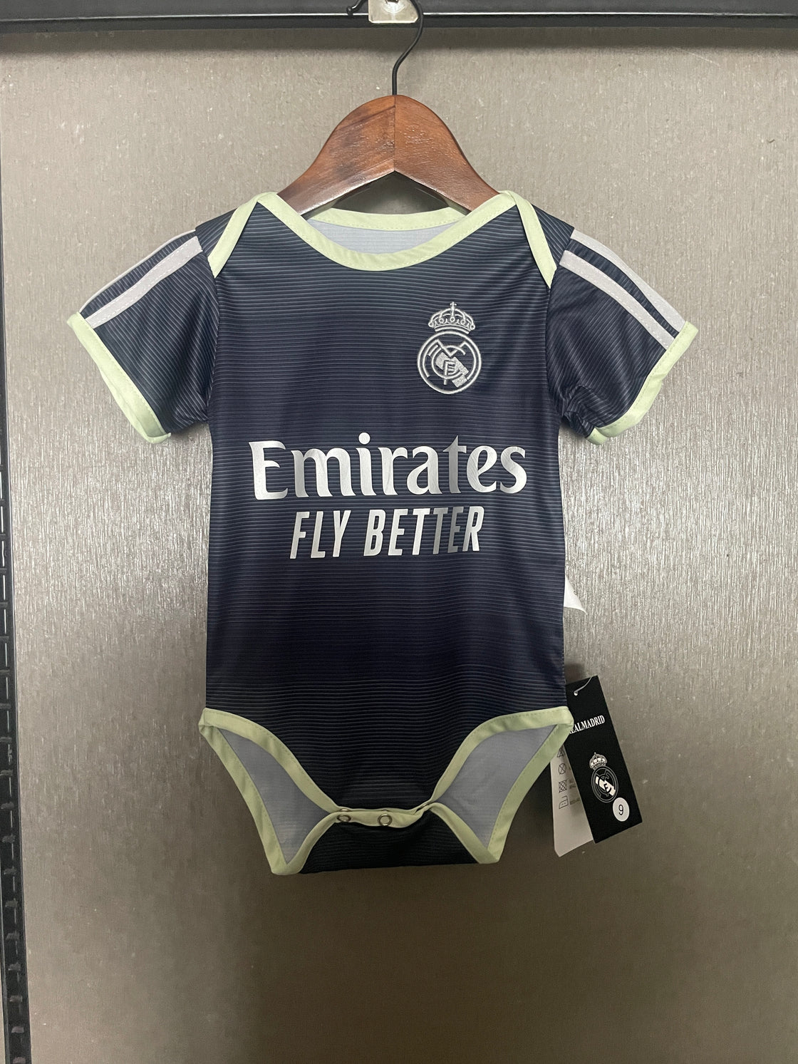 Kit Enfant Real Madrid Extérieur 2025-2026