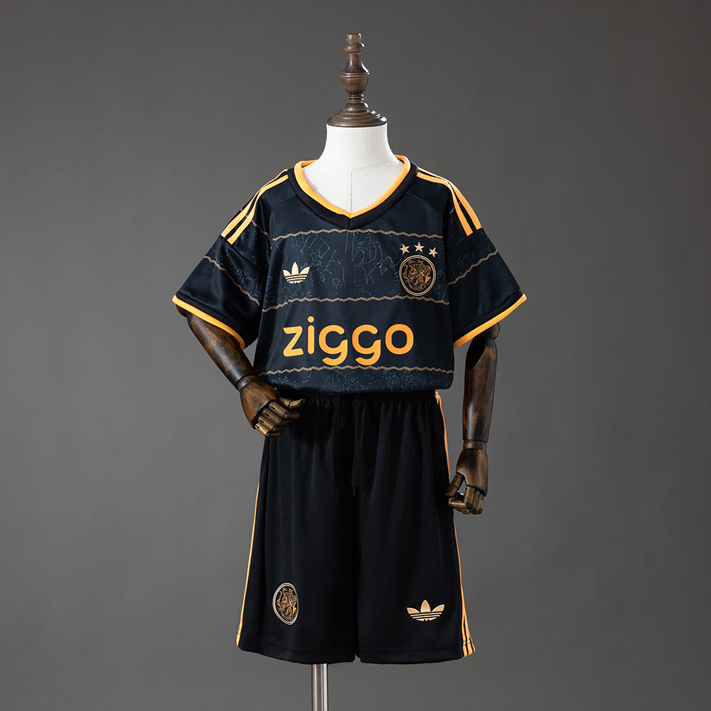 Kit Enfant Ajax Extérieur 2026-2027