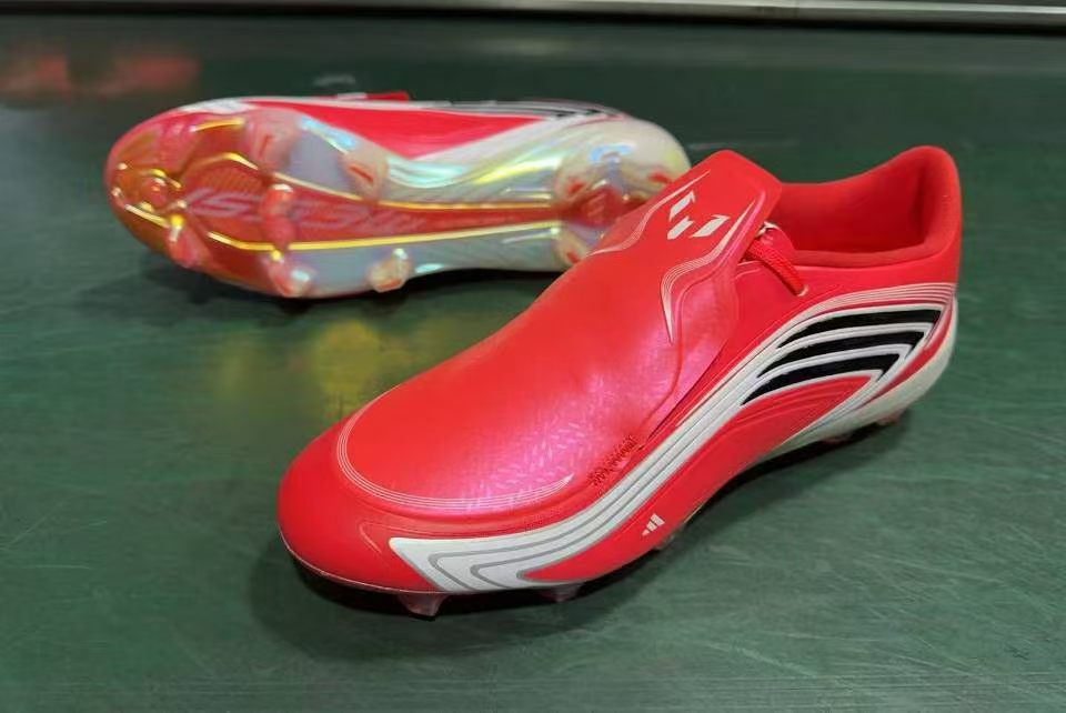 F50 Elite Laceless FG