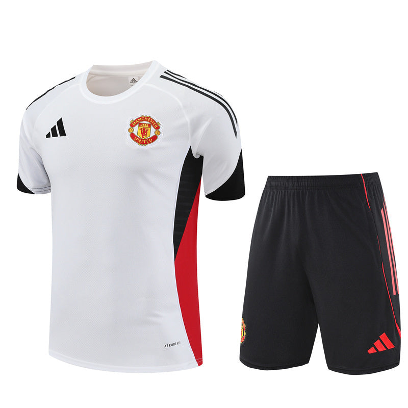 Kit Training Manchester United 2025-2026