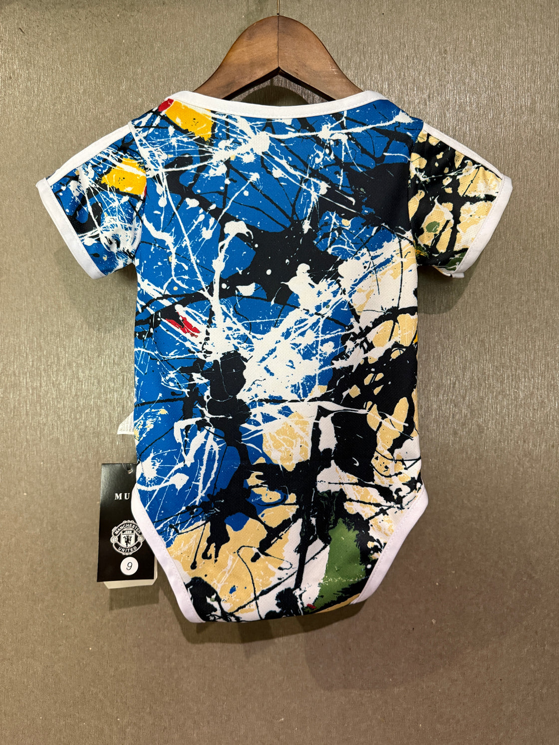 Kit Enfant Manchester United Stone 2025-2026