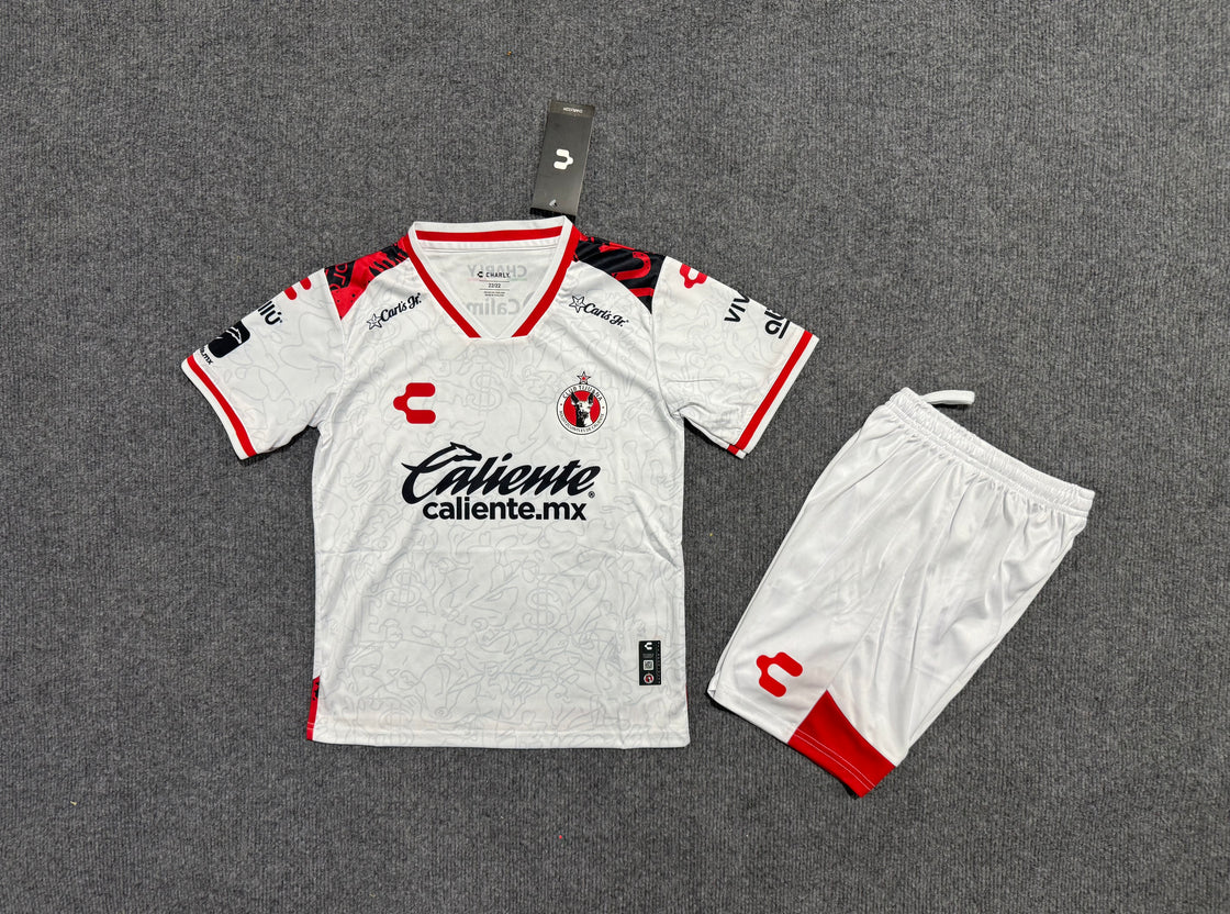 Kit Enfant Club Tijuana Extérieur 2025-2026