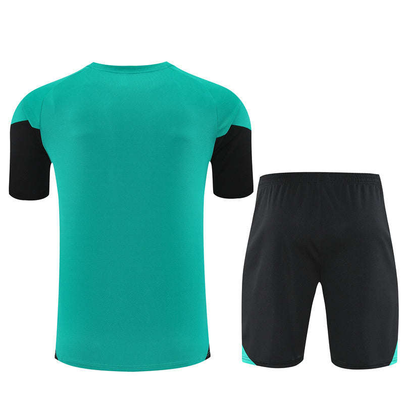 Kit Training Liverpool 2025-2026