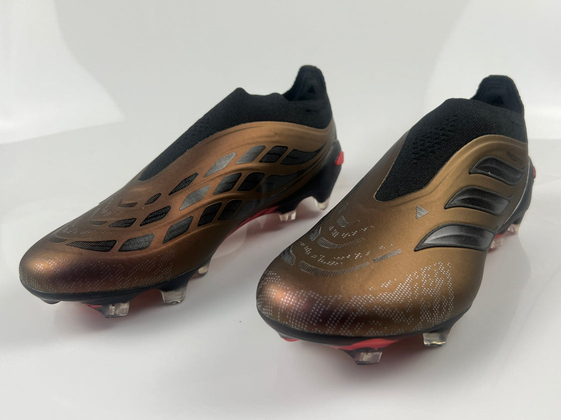 Predator Elite LL Laceless FG