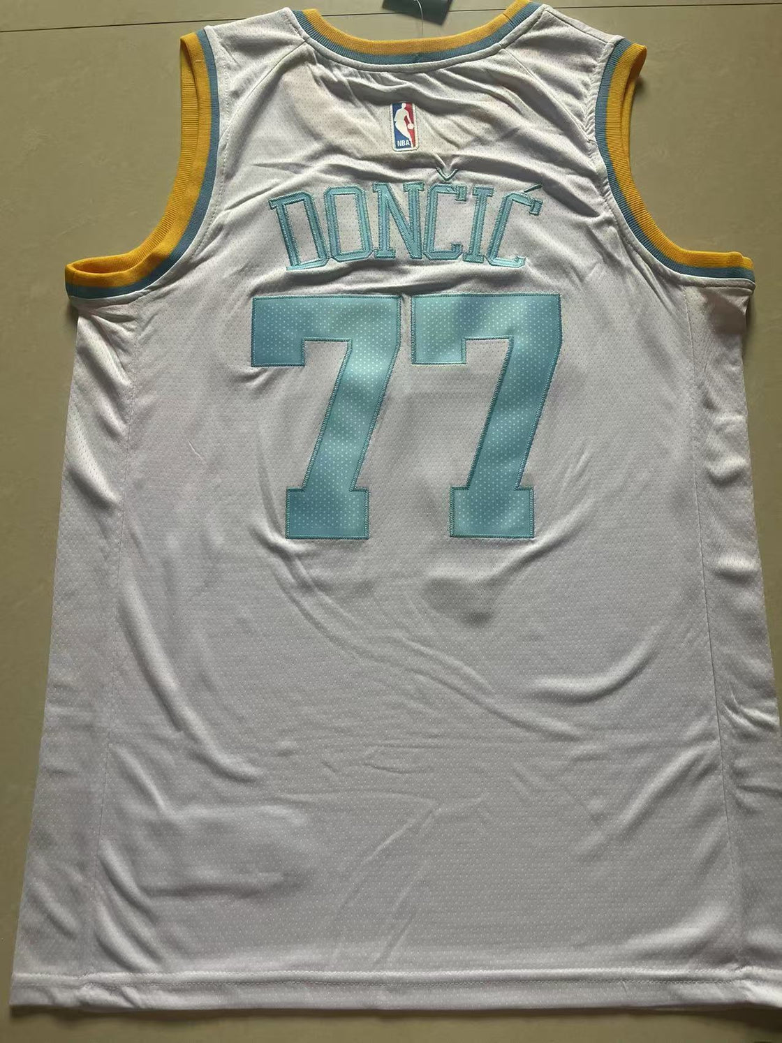 Maillot Los Angeles Lakers Luka Dončić 2024-2025