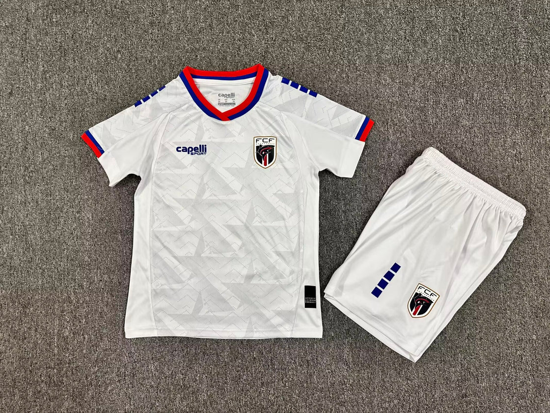 Kit Enfant Cap-Vert Extérieur 2026-2027