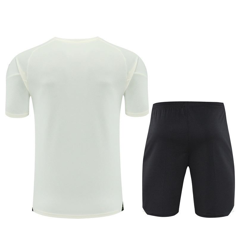 Kit Training Liverpool 2025-2026